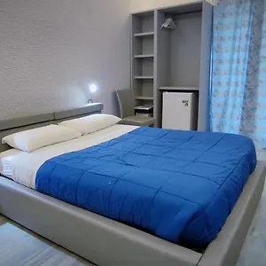 Nitto House 2*, Bari Italia